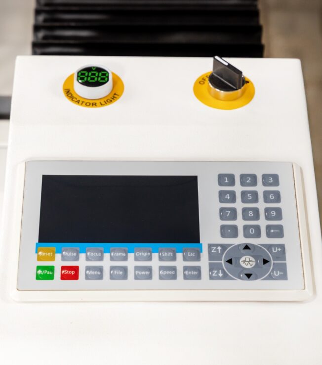 CO2 Laser Cutting Machine